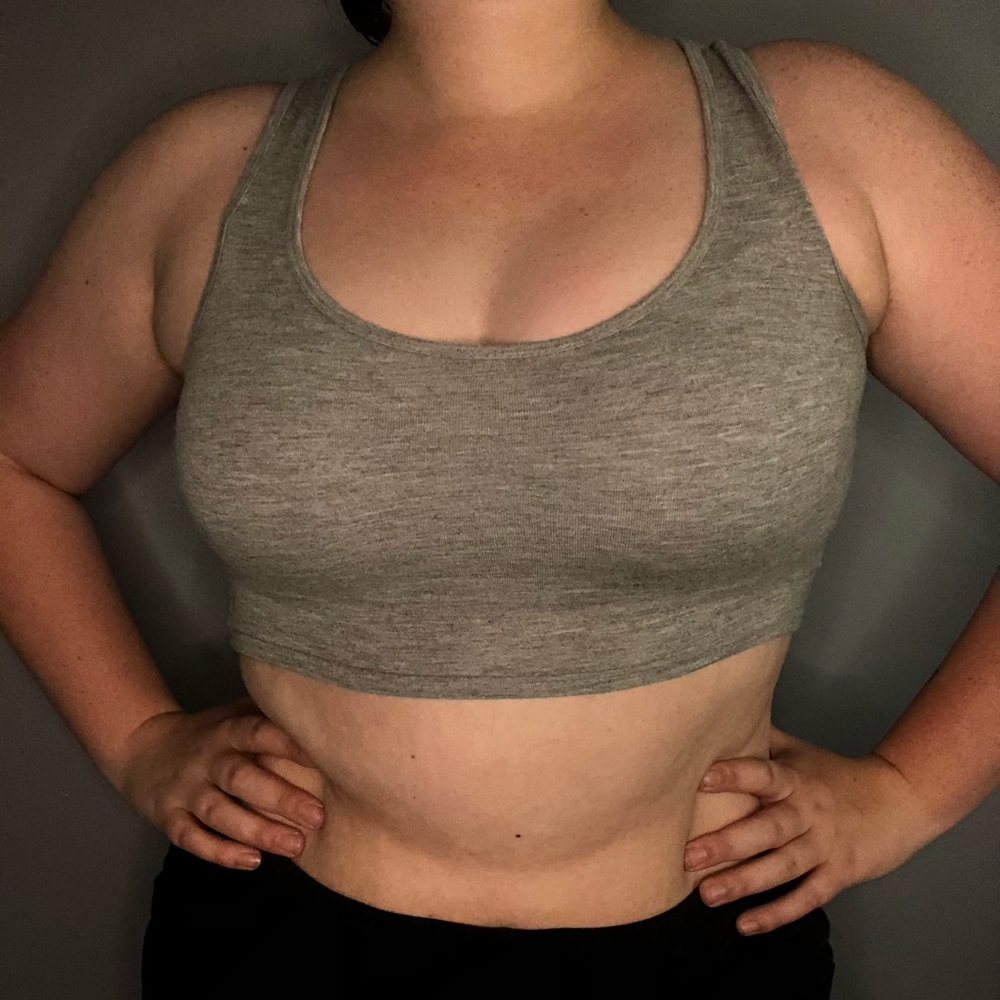 Grey cropped tank top